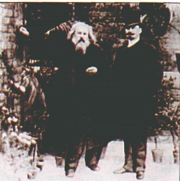 Д. Менделеев и Д. Коновалов на закладке химической лаборатории Санкт-Петербургского университета. 1892.
