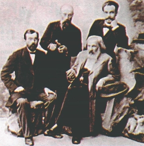 Группа русских ученых, обследовавших уральские заводы в 1899 году. Слева направо: С. Вуколов, К. Егоров, Д. Менделеев, П. Земятченский.